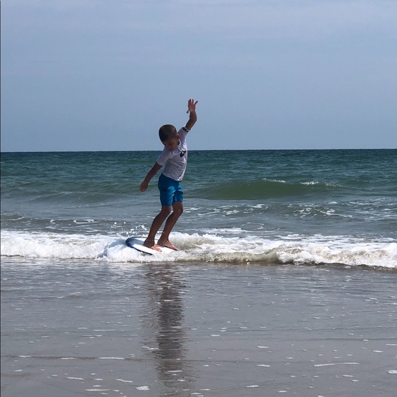 Meet your Posher, Tori - Picture 3 of 10